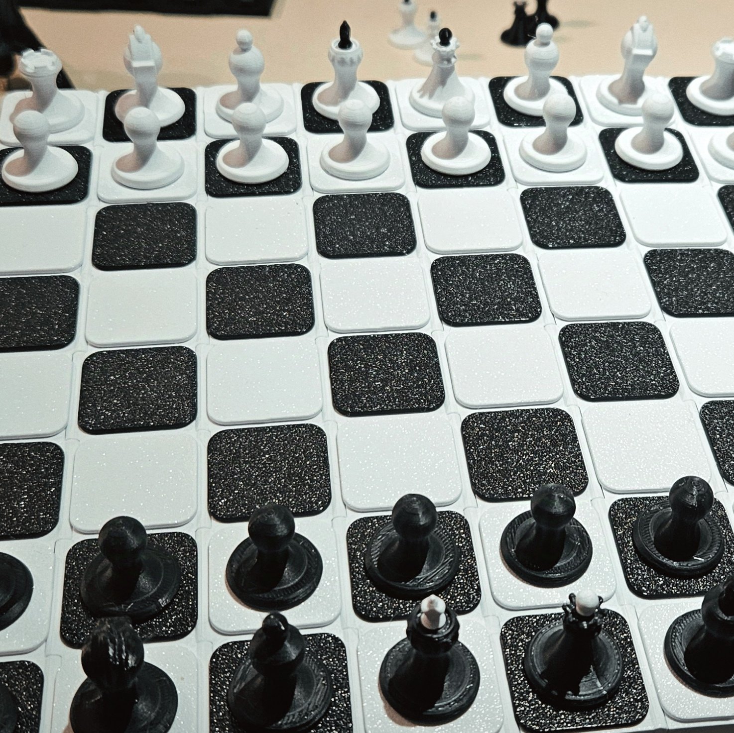 Roll-up chess set travel magnet 
